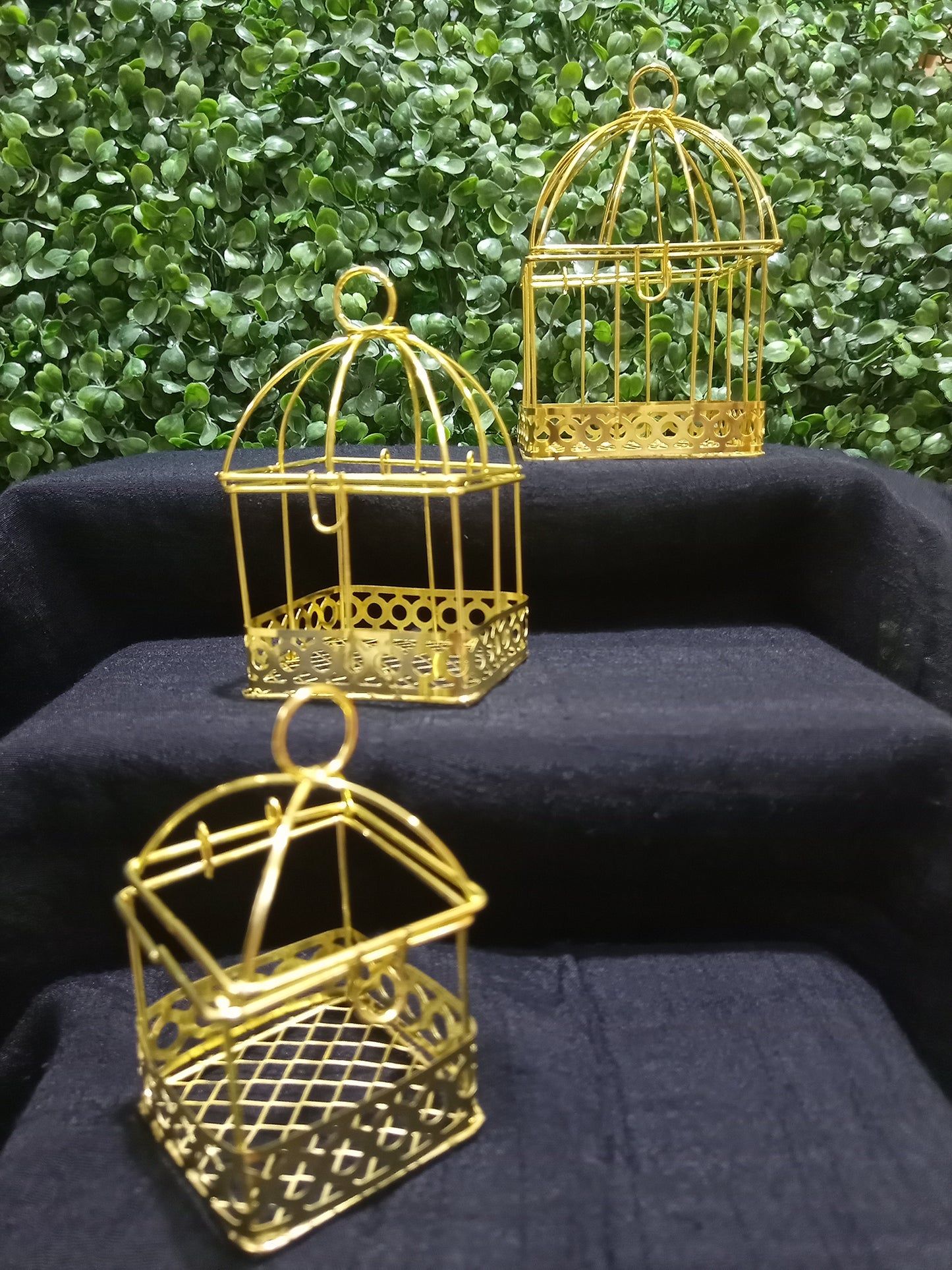 3Pcs Wedding Birdcages Gift Card Holder Decorative Gold Metal Wall Hanging Laterns, Candelabros Hollow Hanging Bird Cage Candle Holder Chandelier Lantern Home Garden Decorations